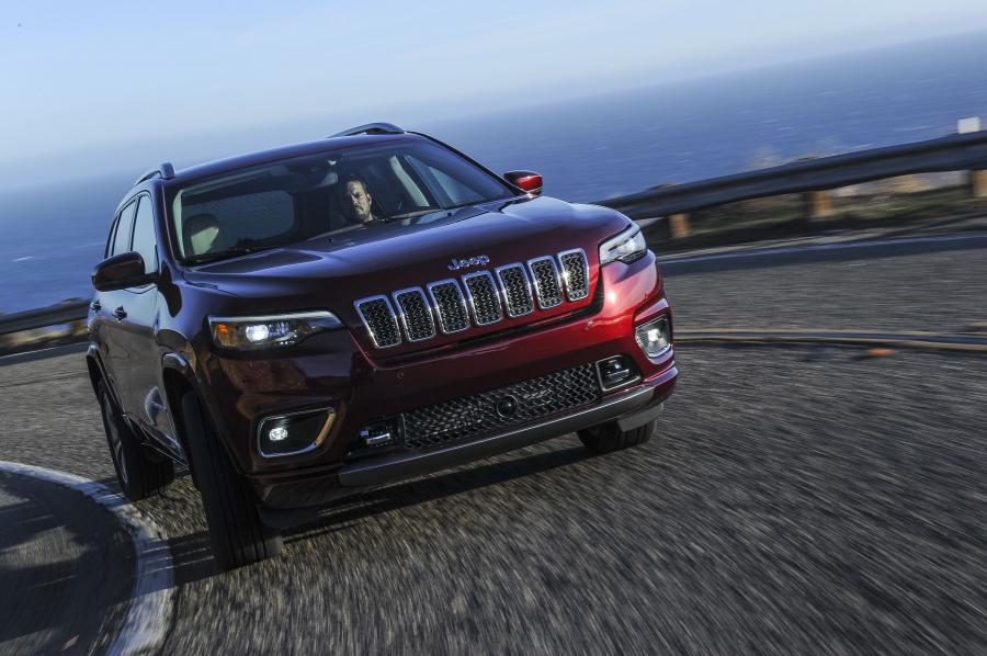  Jeep Cherokee Overland (KL) 2018 года  (NA) (фото 28 из 33)